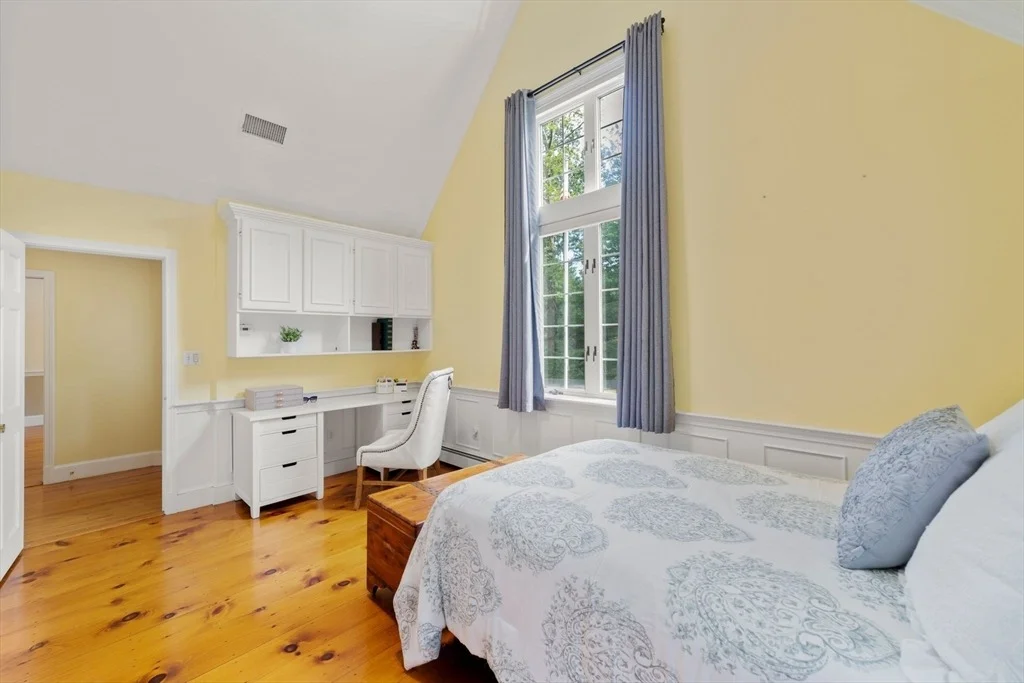 Photo of 359 Holly Rd