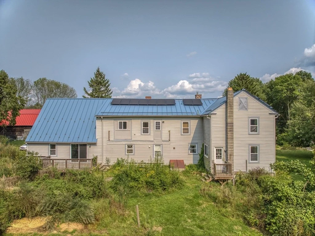 Photo of 691 River St