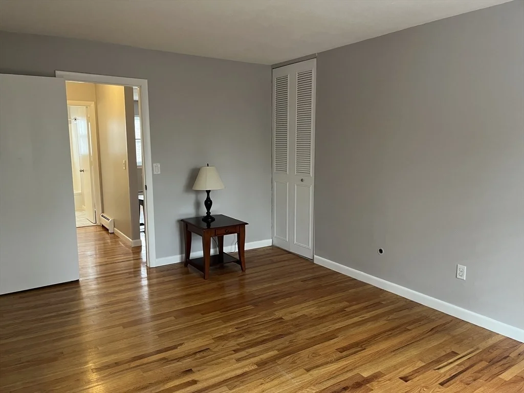 Photo of Unit C at 114 Colonial Cir