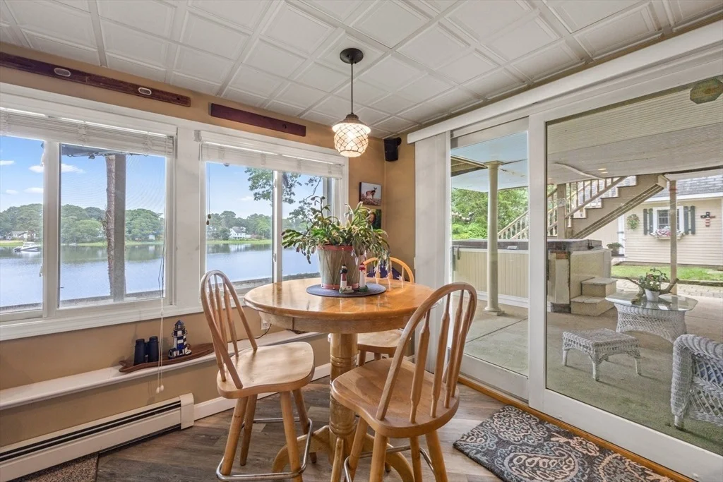 Photo of 49 Edgewater Way