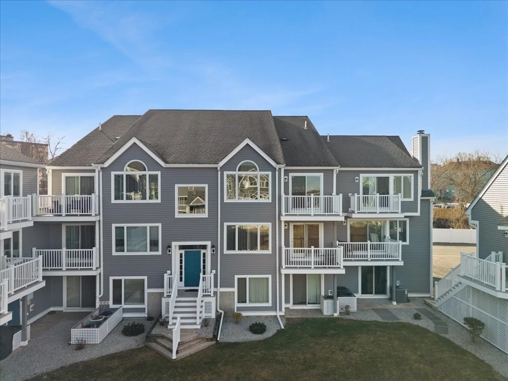 Photo of Unit 9901 at 700 Shore Dr