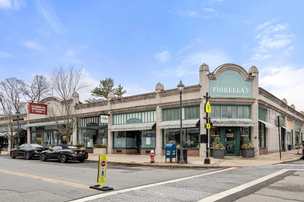 Photo of Unit 9 at 9 Wiswall Circle