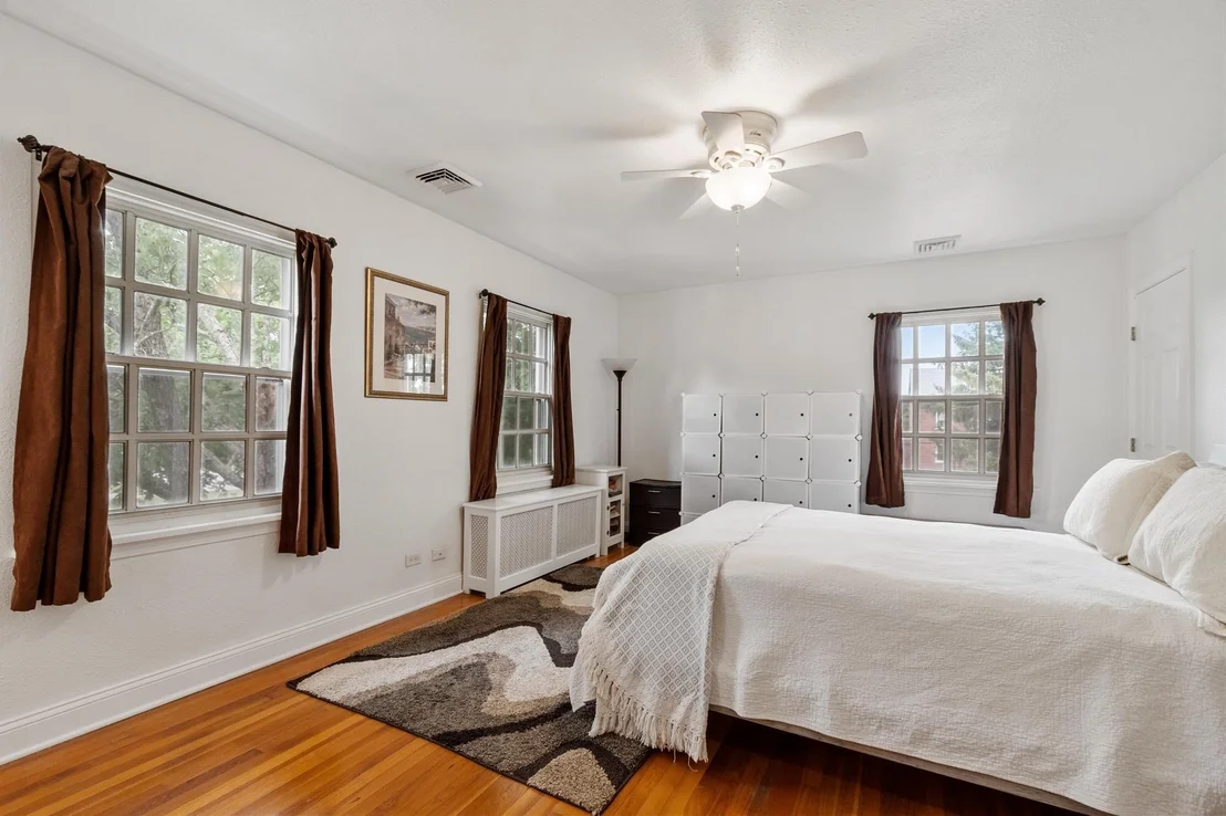 Photo of Unit A at 18 Bates