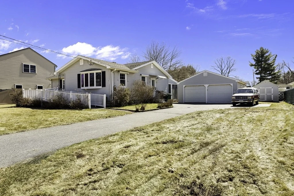 Photo of 47 Boucher Cir
