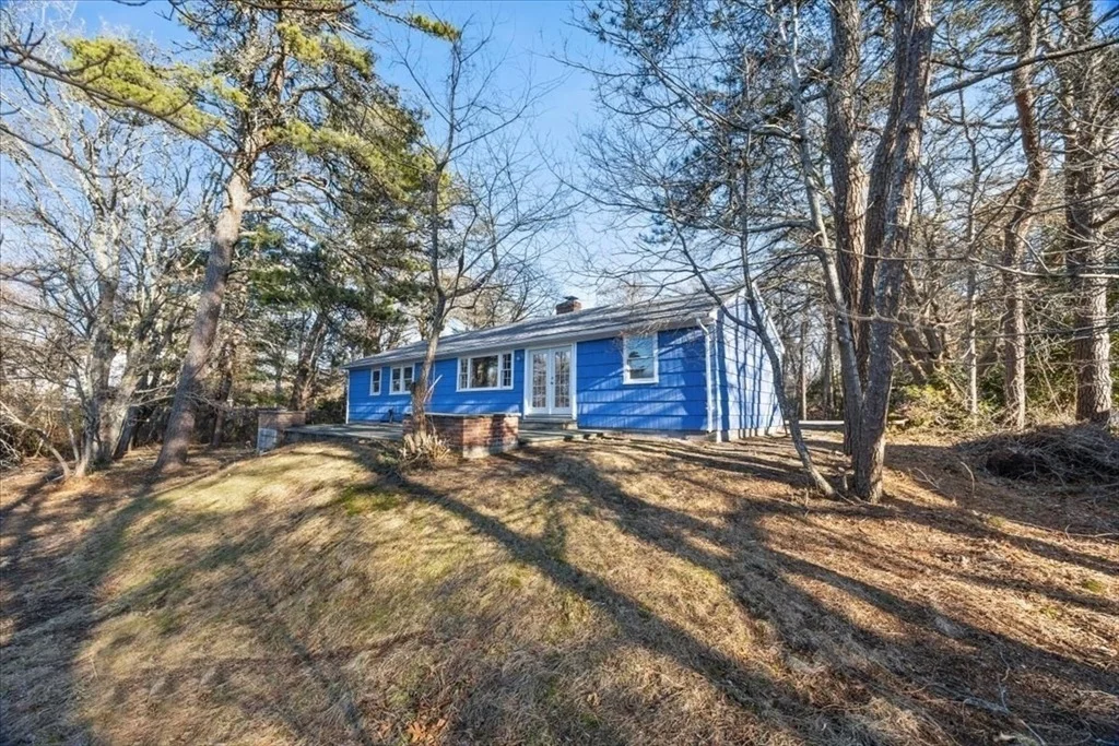 Photo of 365 Phinneys Ln