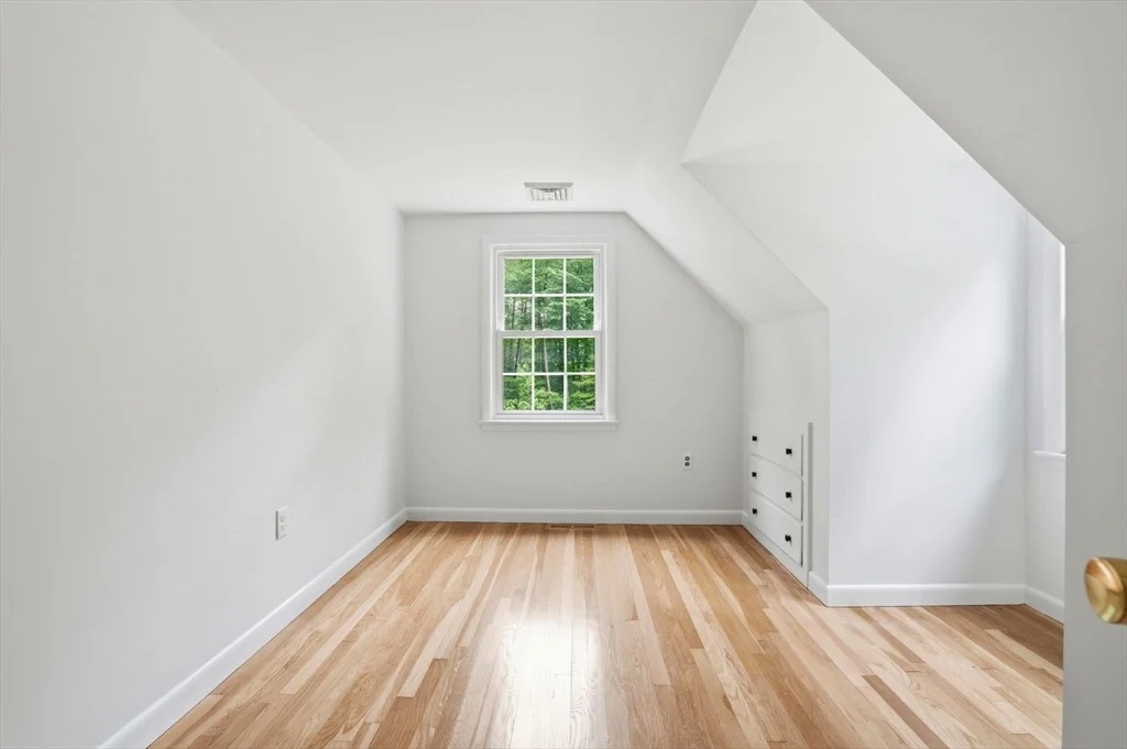 Photo of 147 Forest St
