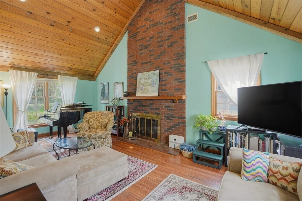 Photo of 353 Marshall Street