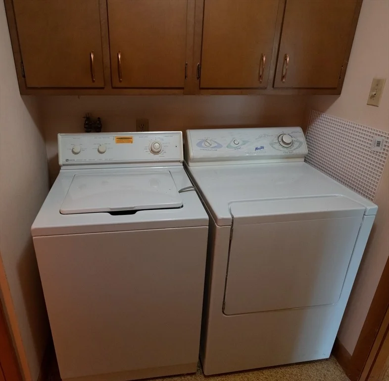 Photo of 320 Fort Pond Rd