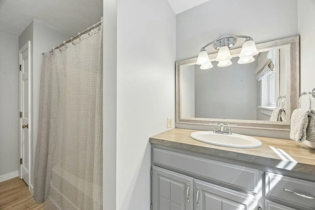Photo of 11 Rustic Drive