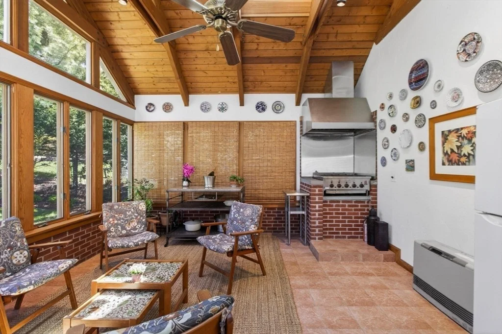 Photo of 152 Beverly Rd