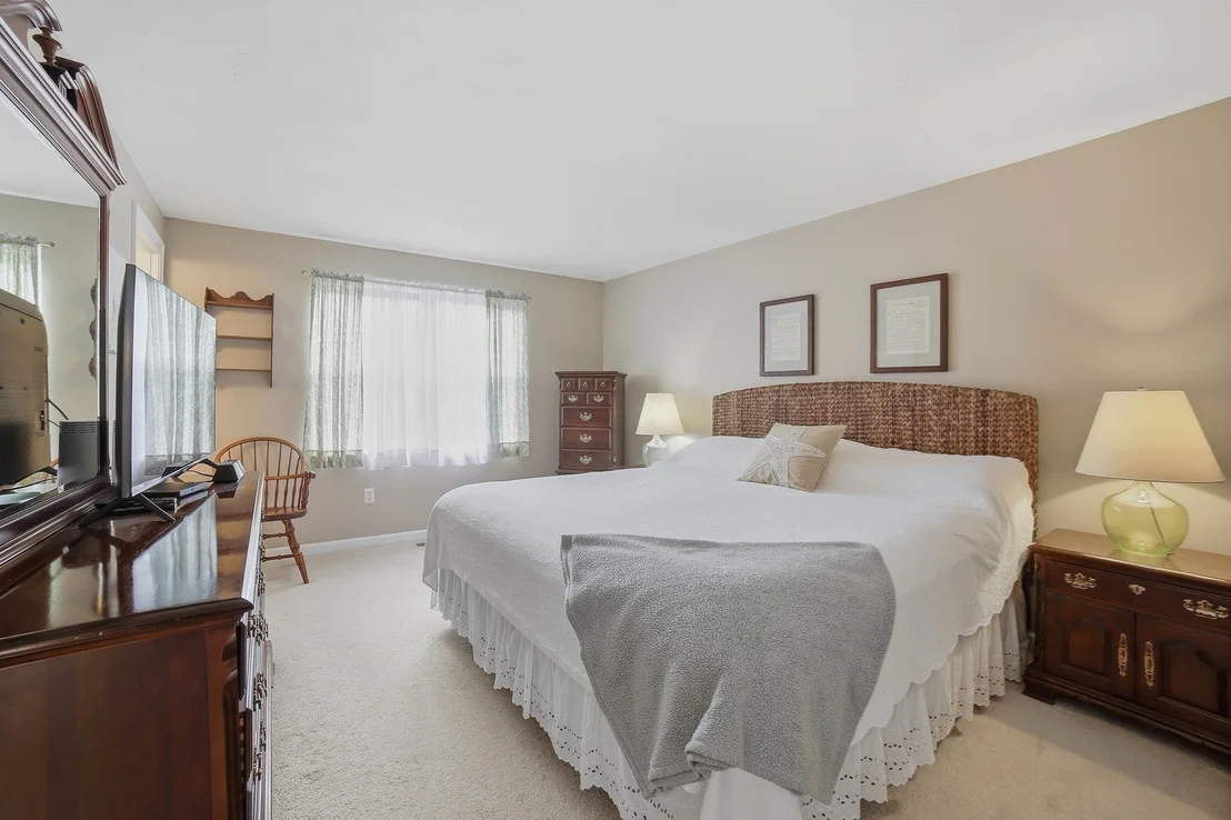 Photo of 72 Palomino Dr