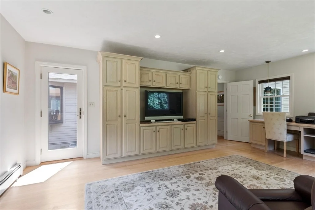 Photo of 105 Slough