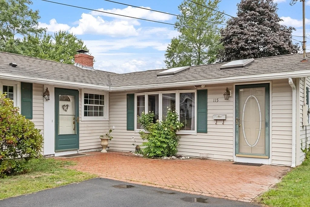 Photo of 115 Richard Rd
