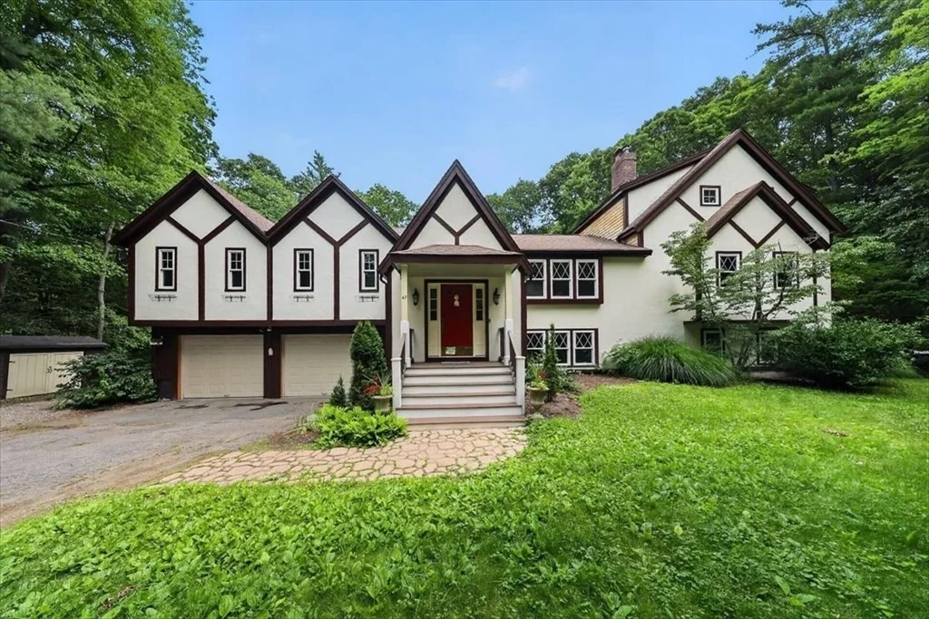 Photo of 47 Tanglewood Drive