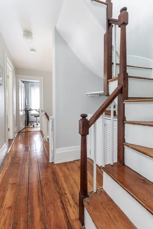 Photo of 27 Saint James St