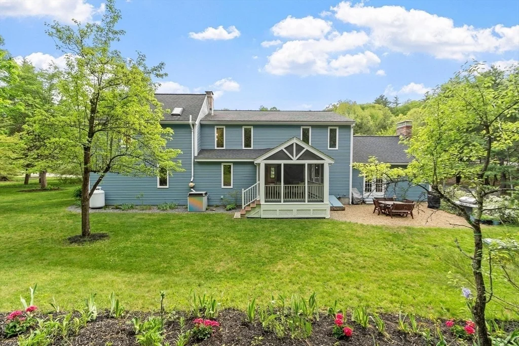 Photo of 6 Baywoods Dr