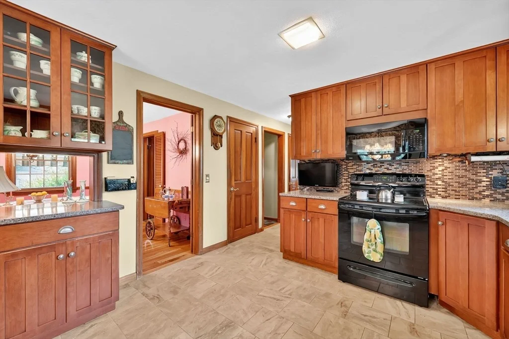 Photo of 96 Roberta Cir