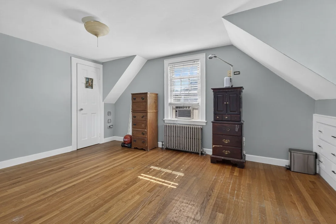 Photo of 8 Lyndale Rd
