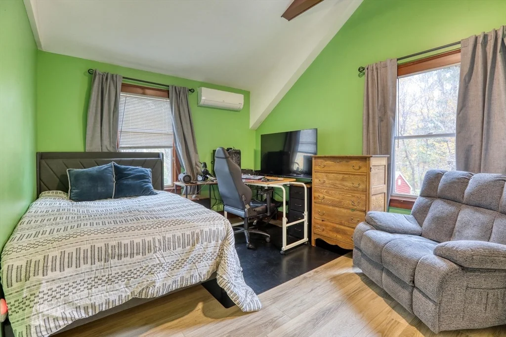 Photo of 31 Summit Avenue