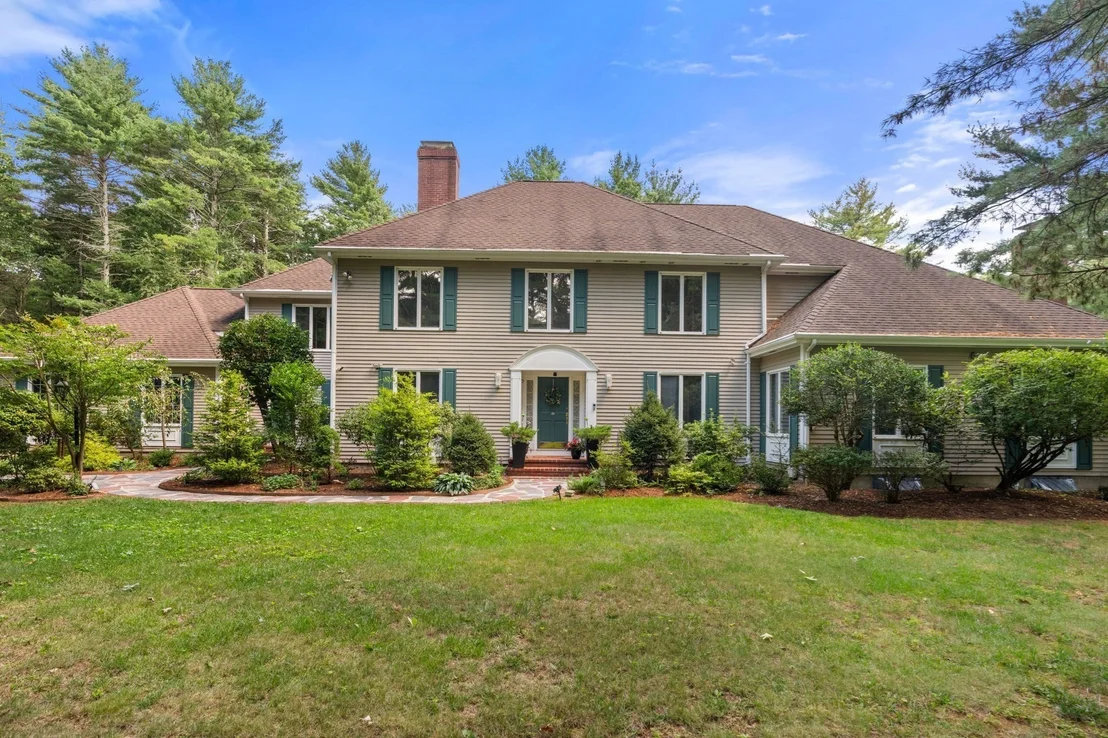 Photo of 40 Grand Hill Dr