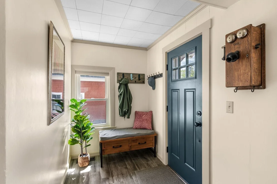 Photo of 32 Crescent Ave