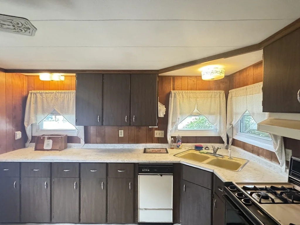 Photo of 8 Robert Road