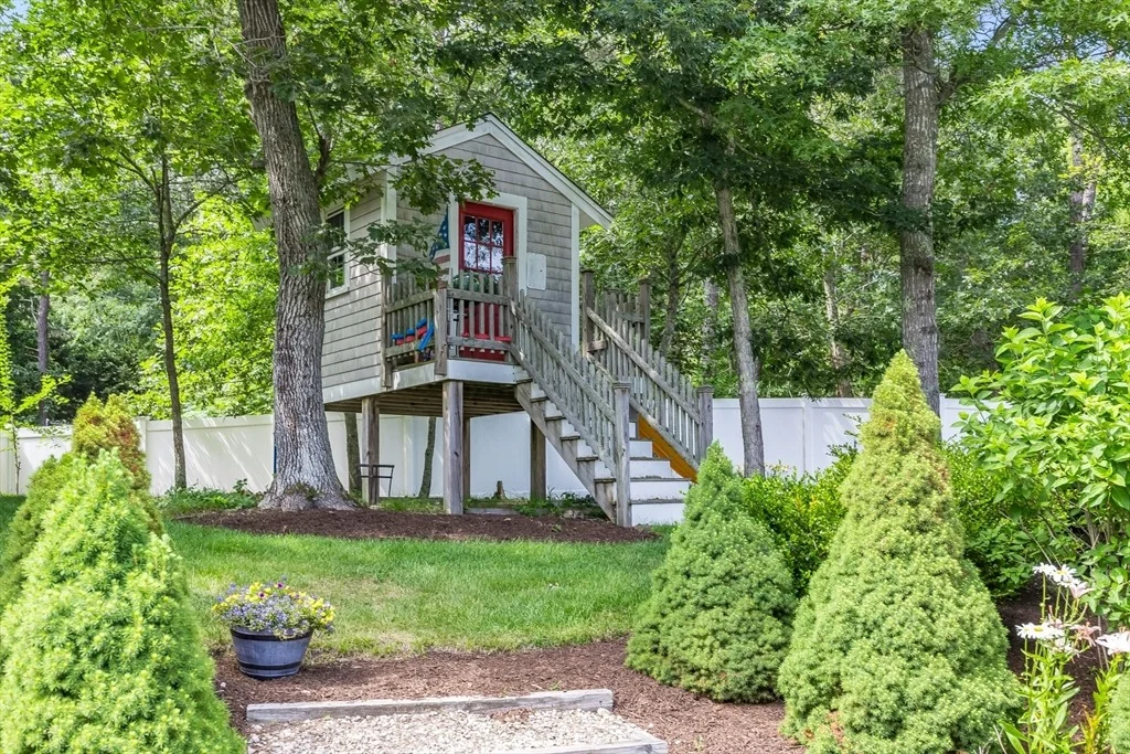 Photo of 41 Lakeview Drive