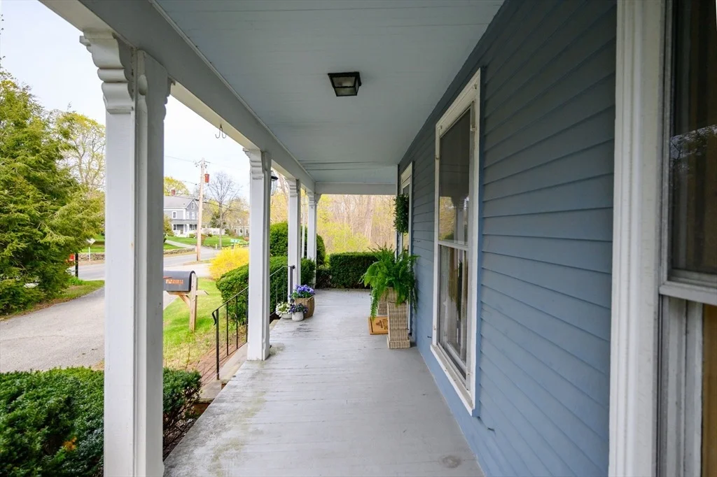 Photo of 327 East St