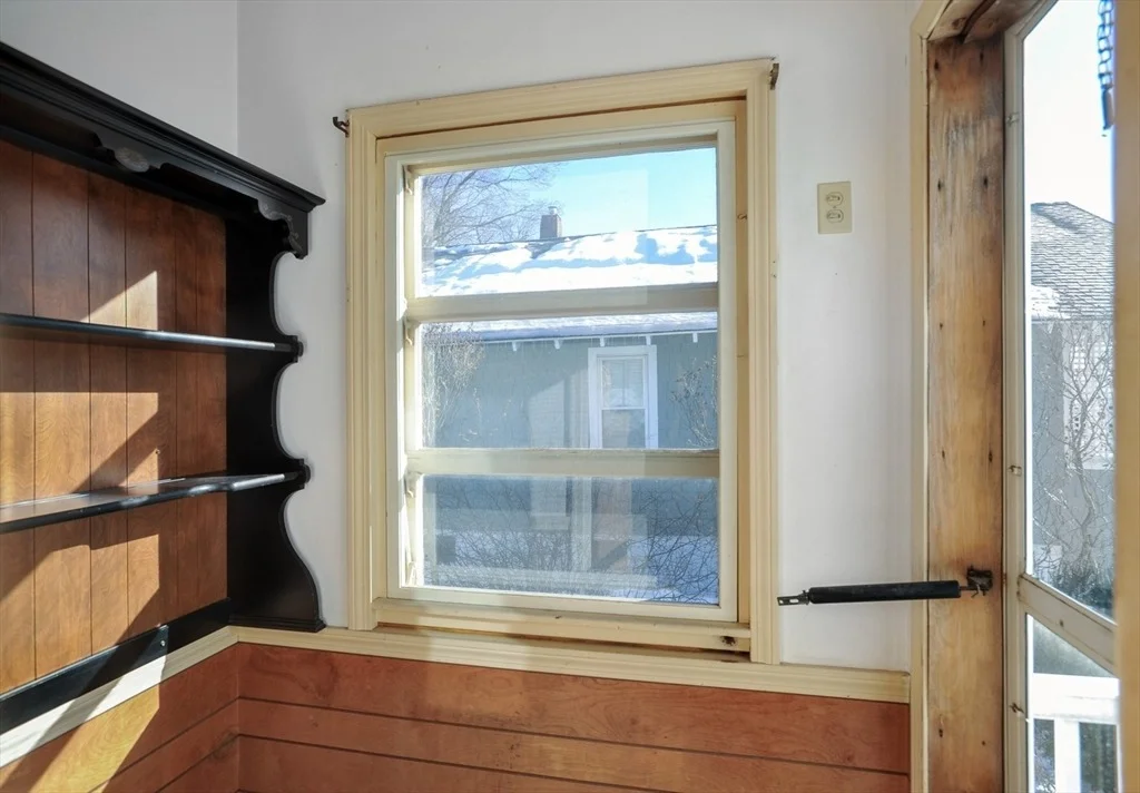 Photo of 18 Valley Beach Ave