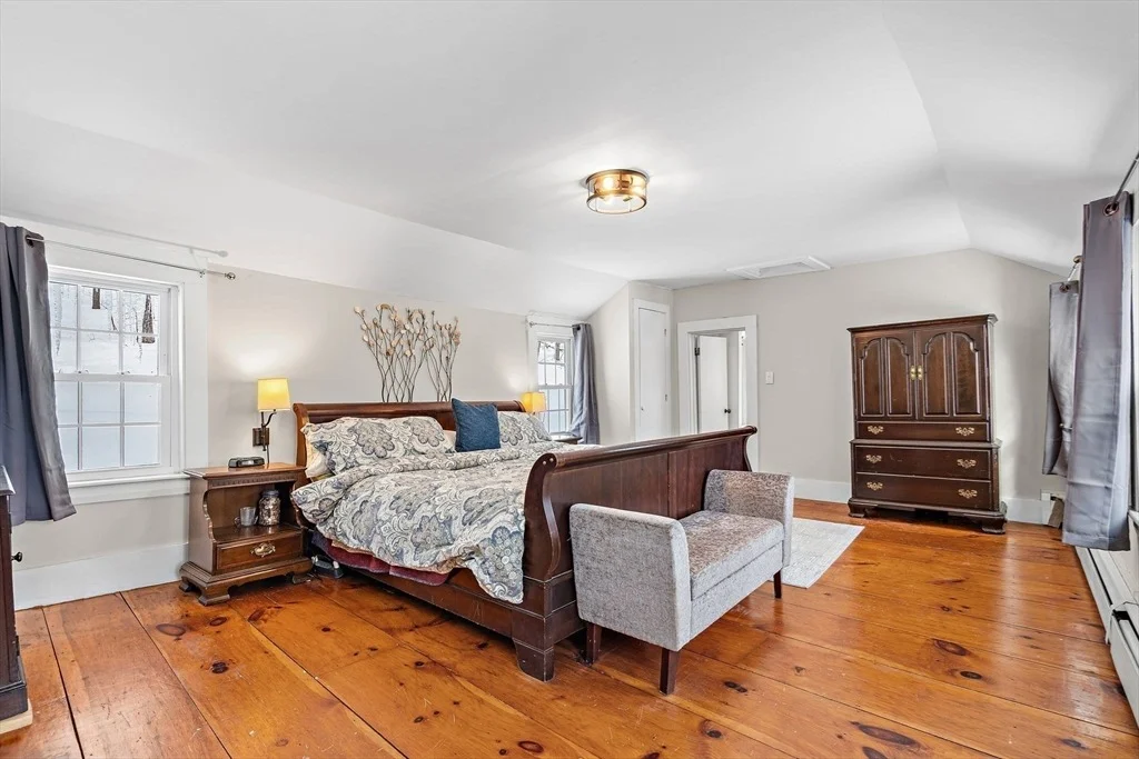 Photo of 280 W Acton Road