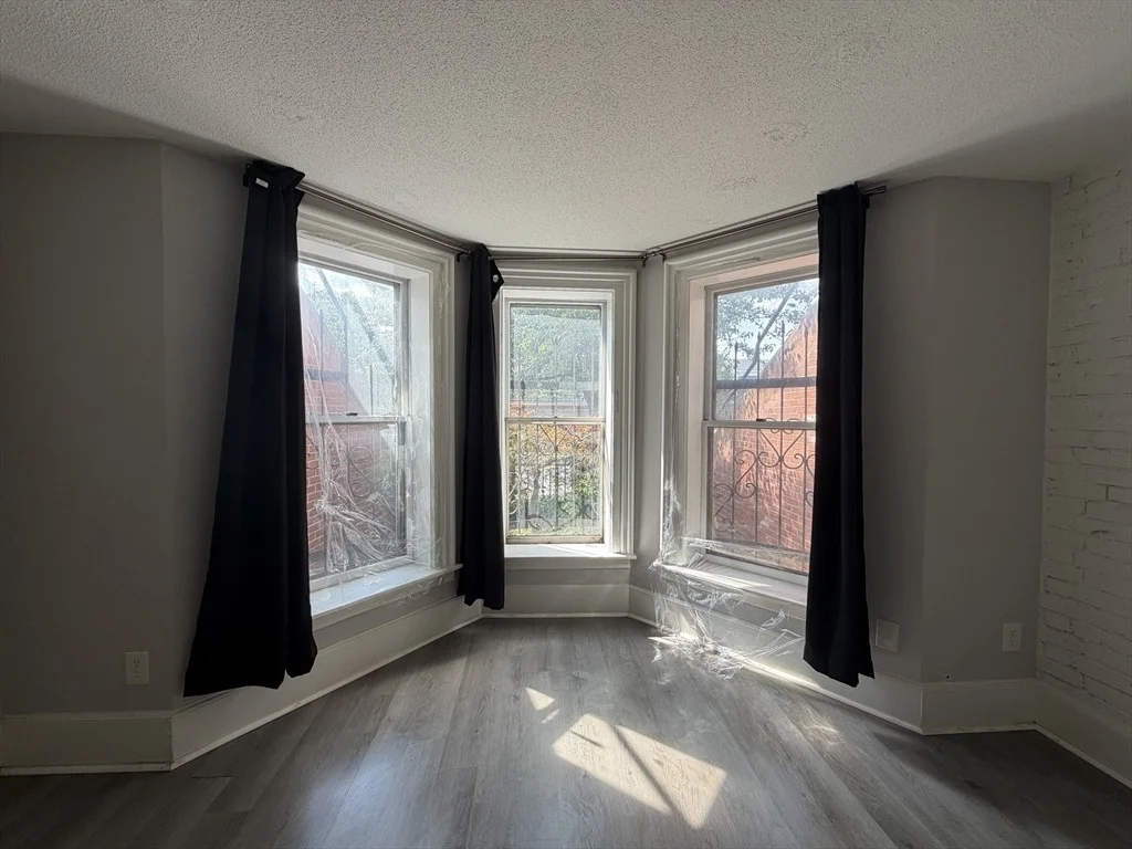 Photo of Unit 1 at 70 Temple St