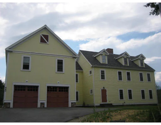 Photo of 440 Central St
