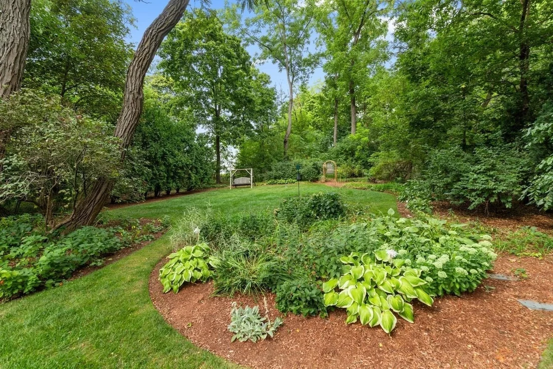 Photo of 216 Bellevue Rd