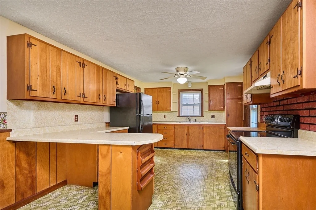 Photo of 14 Sheldon Ave