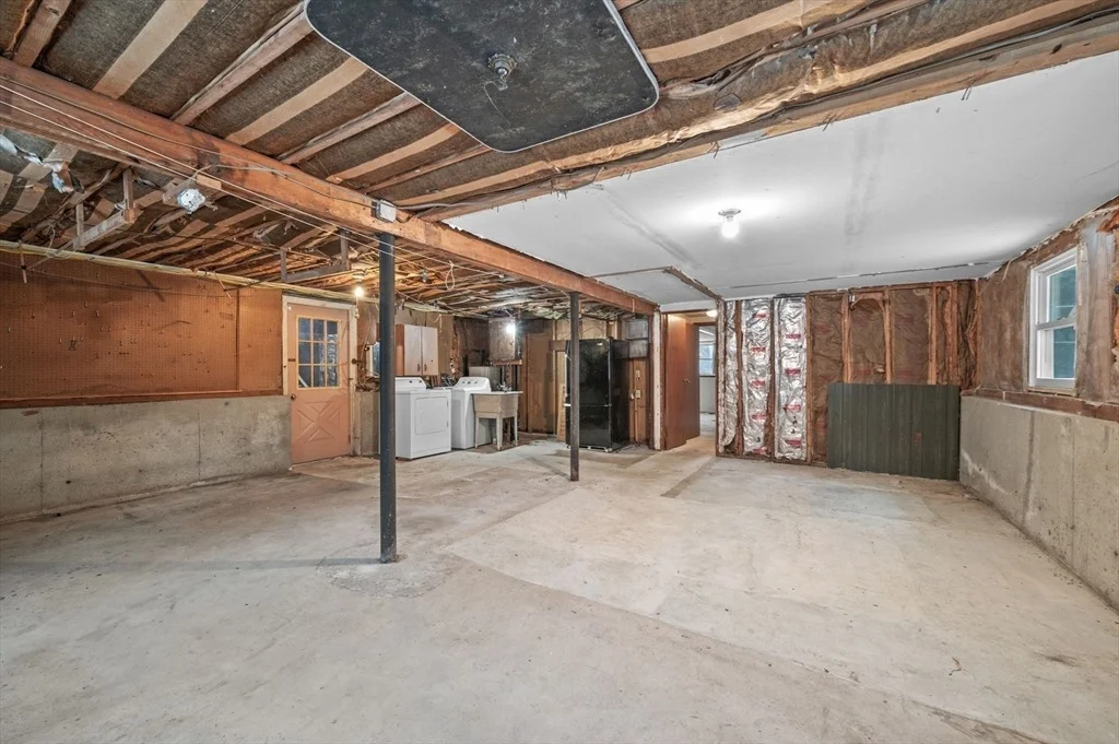 Photo of 90 Topsfield Rd