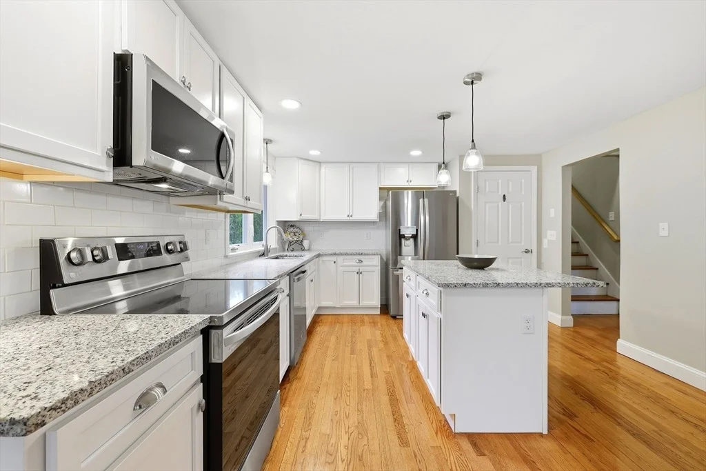 Photo of 1185 Bay Road