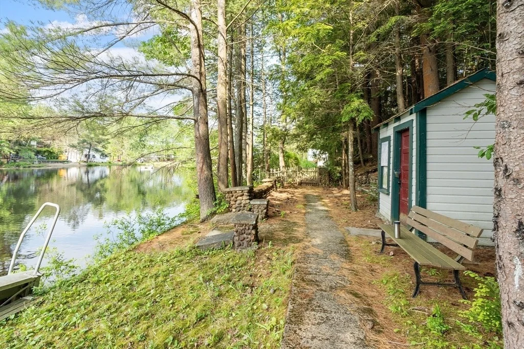 Photo of 79 Kendall Pond South