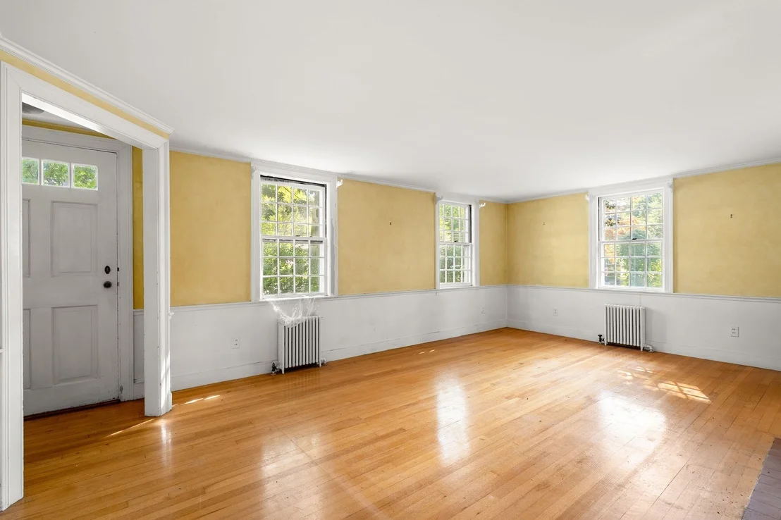 Photo of 13 Whitcomb Ave