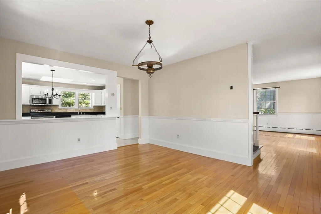 Photo of 492 Delano Rd