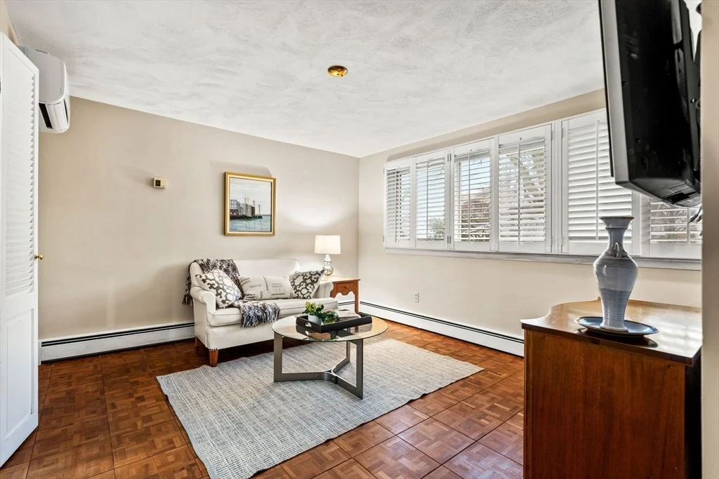 Photo of 10 Quadrant Road