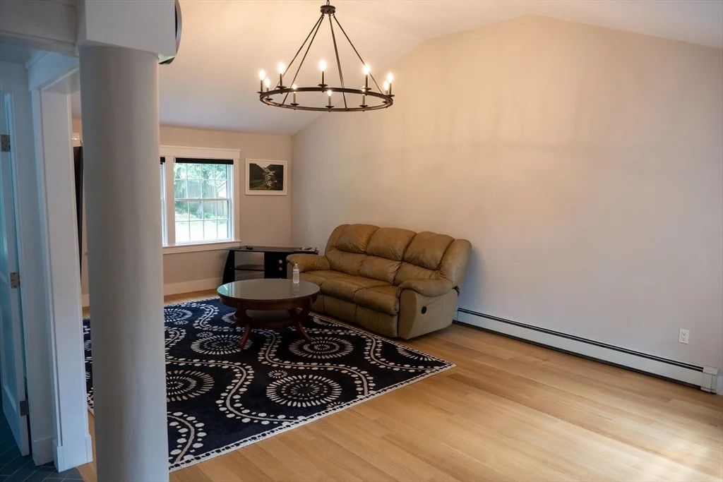 Photo of 20 Hemlock Dr