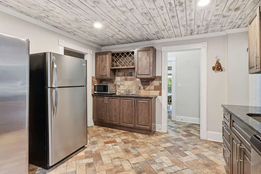 Photo of 30 Beechwood Ave