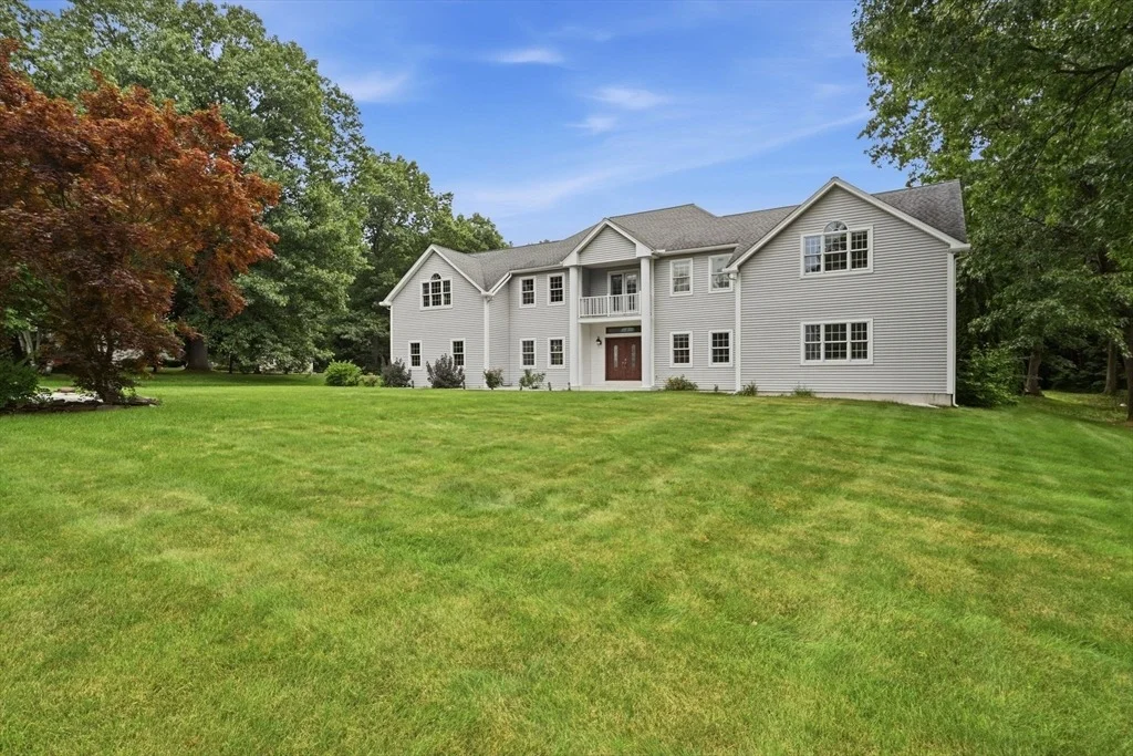 Photo of 20 Raymond Cir
