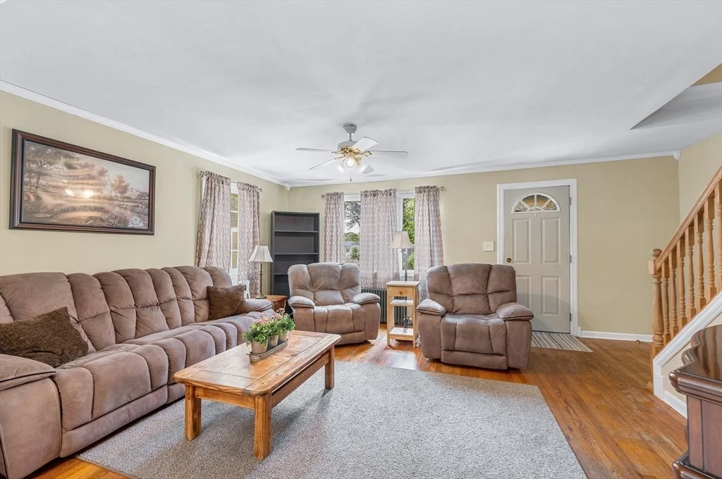 Photo of 231 Bouchard Ave