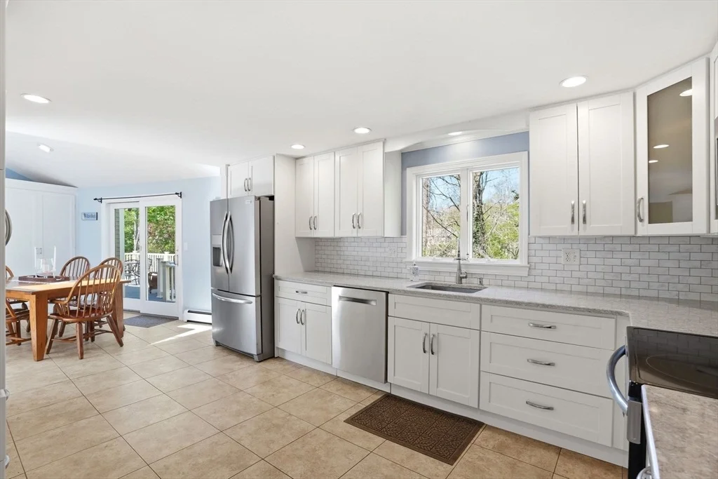 Photo of 33 Whittier Dr