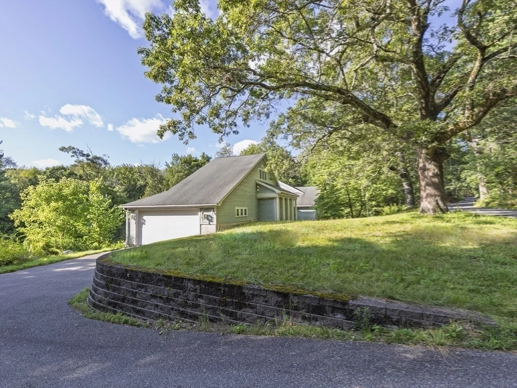 Photo of 426 Conant Rd.