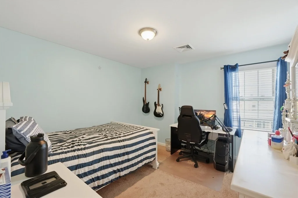 Photo of 414 Bay Street