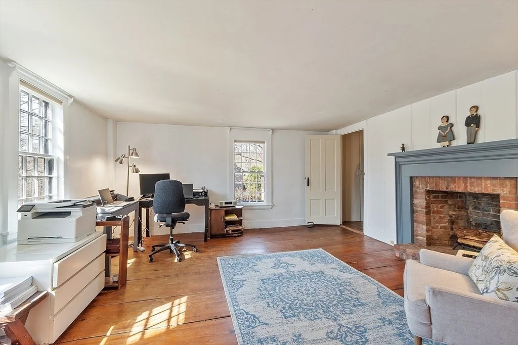 Photo of 320 Lowell Rd
