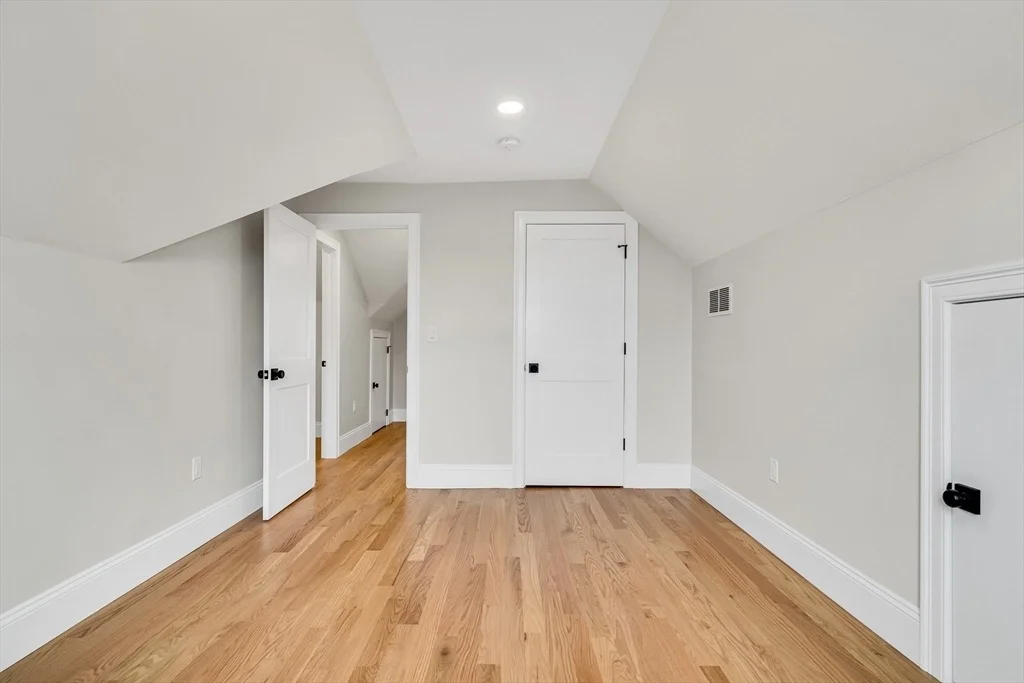 Photo of 18 Hillcrest St