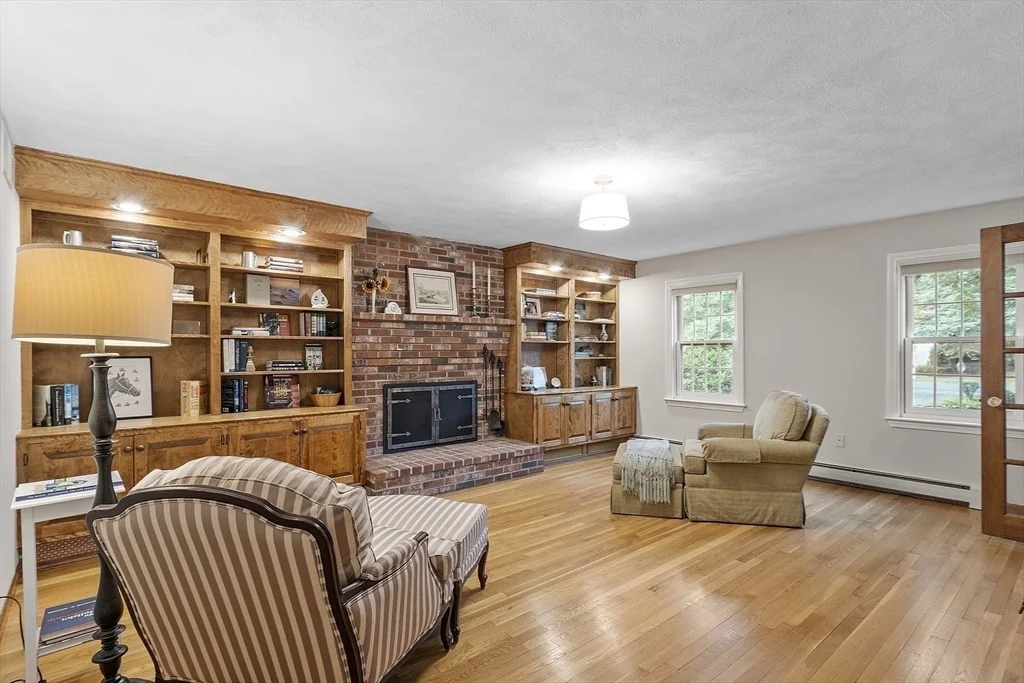 Photo of 25 Algonquin Avenue